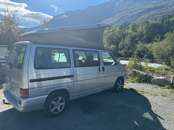 Volkswagen Multivan 26 of 28