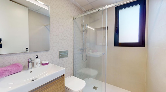 Ny moderne villa i San Fulgencio | Stor tomt, privat basseng og 3 soverom