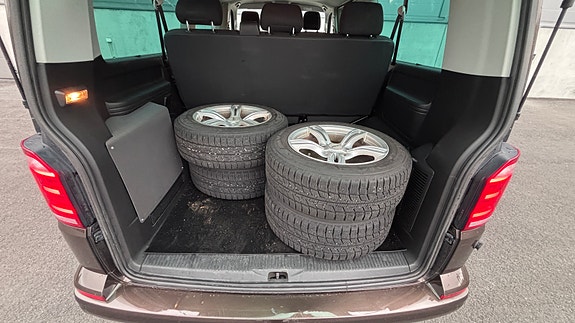 Volkswagen Caravelle 19 of 30