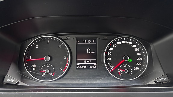 Volkswagen Caravelle 24 of 30