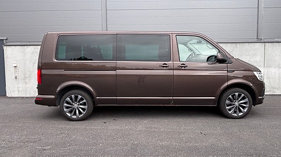 Volkswagen Caravelle 7 of 30