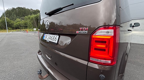 Volkswagen Caravelle 18 of 30