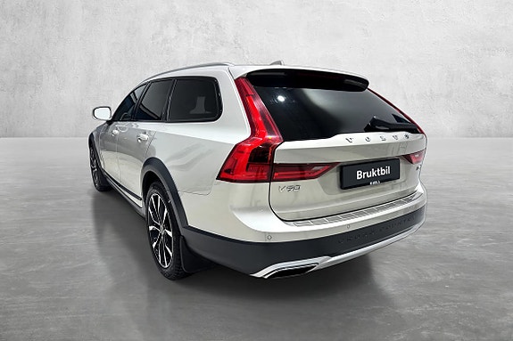 Volvo V90 Cross Country