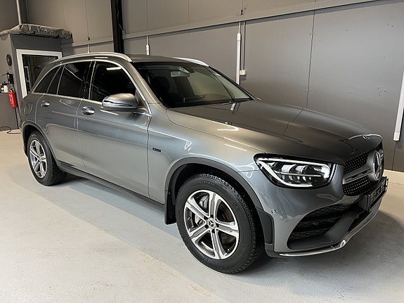 Mercedes-Benz GLC300 e 10 of 29