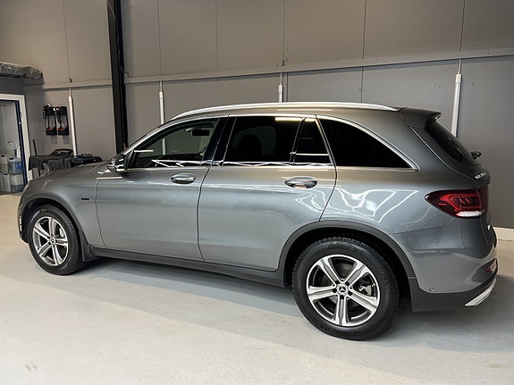 Mercedes-Benz GLC300 e 5 of 29
