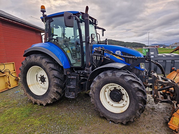 New Holland T5.115 2014, kr 625 000,-