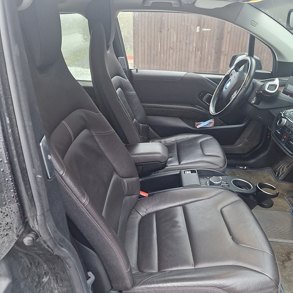 BMW i3 4 of 5