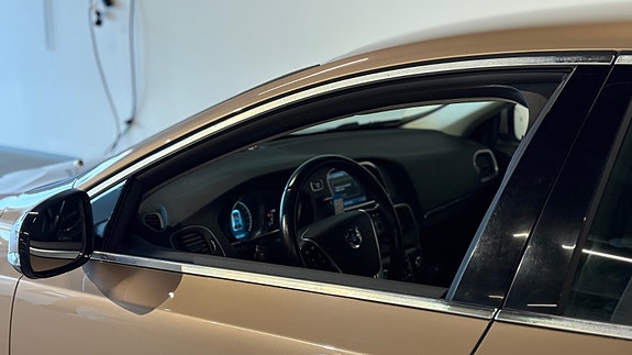 Volvo V40 5 of 29