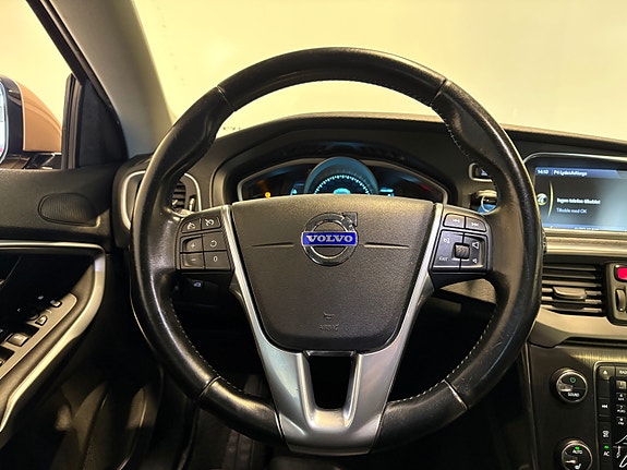 Volvo V40 16 of 29