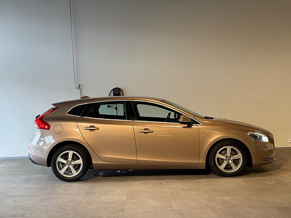 Volvo V40 26 of 29