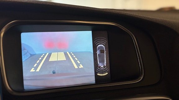 Volvo V40 24 of 29