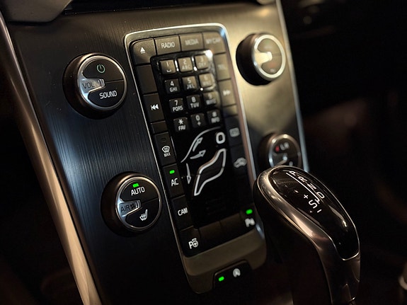 Volvo V40 21 of 29