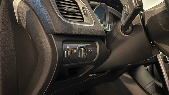 Volvo V40 8 of 29