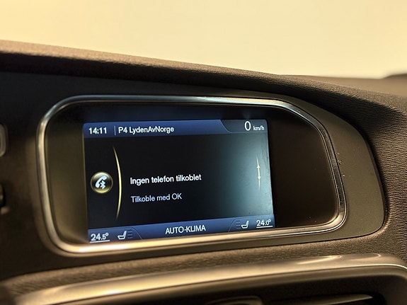 Volvo V40 22 of 29