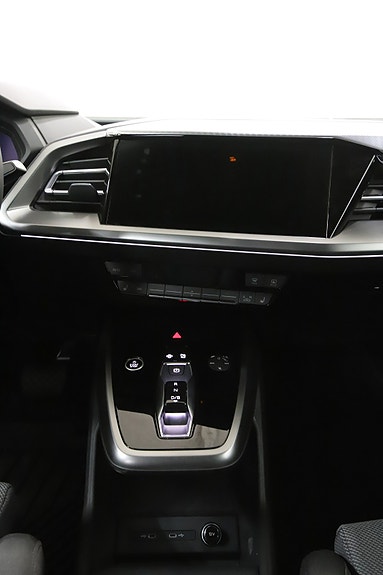 Audi Q4 e-tron 25 of 30