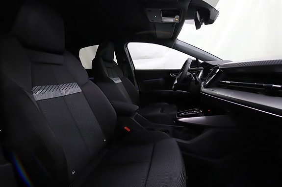 Audi Q4 e-tron 12 of 30