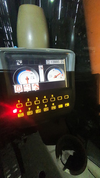 Hitachi Zx225 27 of 27