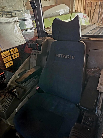 Hitachi Zx225 18 of 27