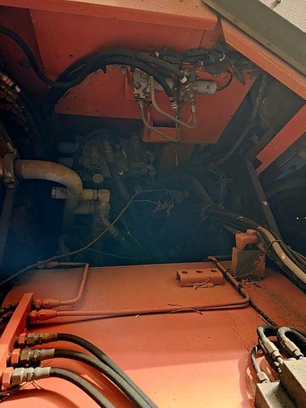 Hitachi Zx225 23 of 27