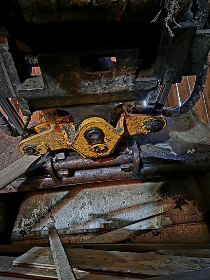 Hitachi Zx225 9 of 27