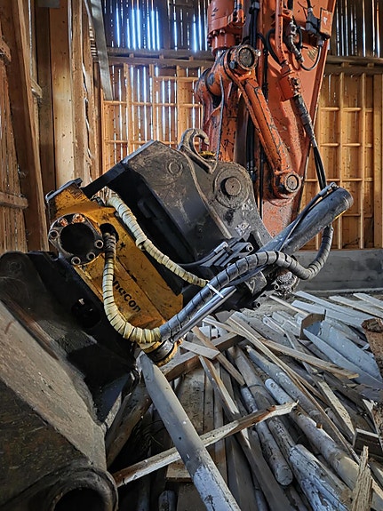 Hitachi Zx225 8 of 27