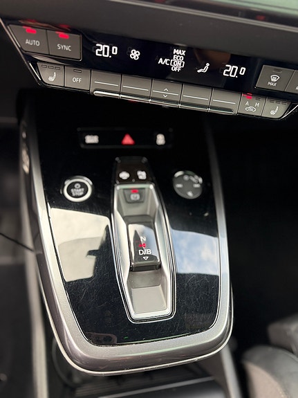 Audi Q4 e-tron 25 of 30