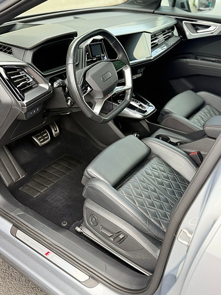 Audi Q4 e-tron 14 of 30