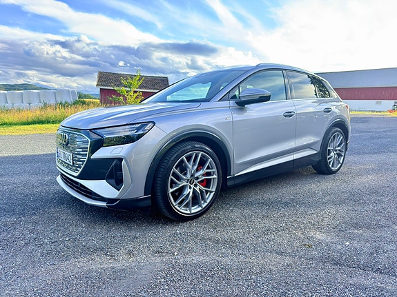 Audi Q4 e-tron 2 of 30