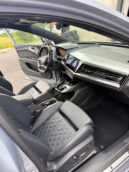 Audi Q4 e-tron 17 of 30