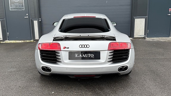 Audi R8 10 of 30