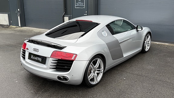Audi R8 12 of 30