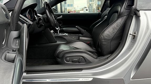 Audi R8 17 of 30
