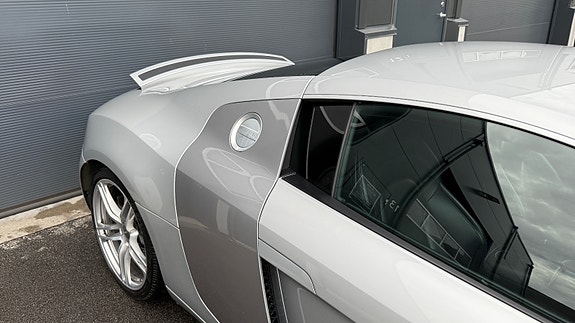 Audi R8 6 of 30