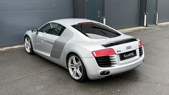 Audi R8 9 of 30