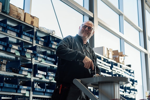 Lars Petter er vår allsidige altmuligmann, alltid med et glimt i øyet!