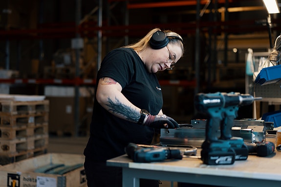 Møt Marta, vår dyktige humørspreder i produksjonen 🎉