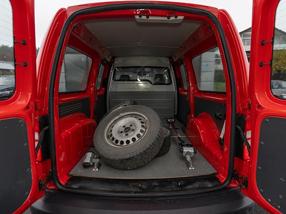 Volkswagen Caddy Maxi 16 of 30