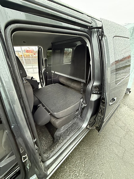 Volkswagen Caddy Maxi 16 of 30