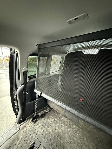 Volkswagen Caddy Maxi 18 of 30