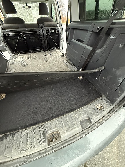 Volkswagen Caddy Maxi 24 of 30