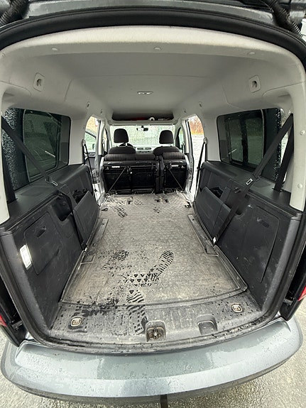 Volkswagen Caddy Maxi 23 of 30