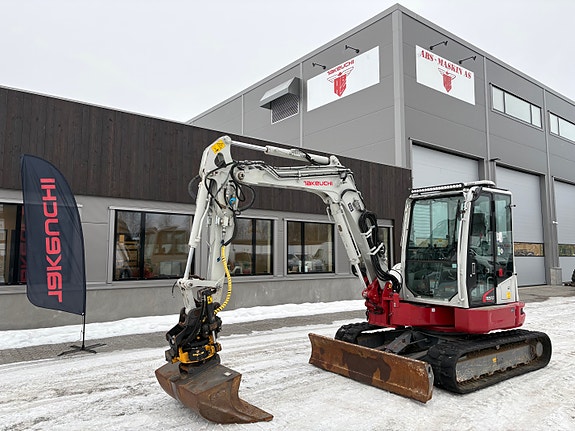 Takeuchi TB257FR, kun 1024t, Engcon tilt, lyspakke