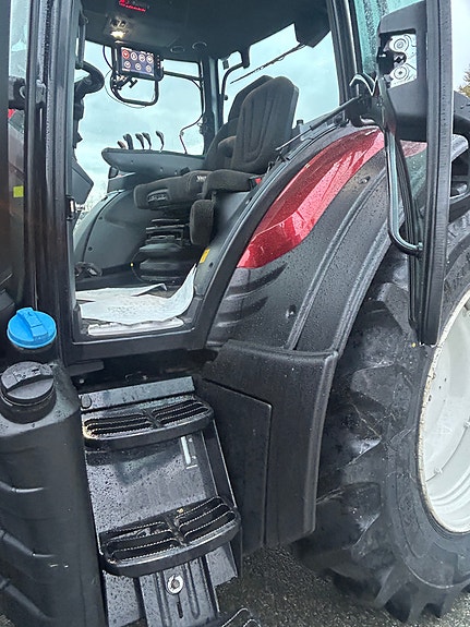 Valtra N155 ACTIVE 11 of 18