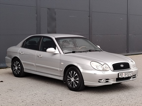 Hyundai Sonata 3 of 19