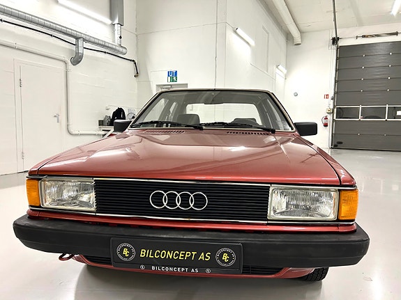 Audi 80 2 of 5