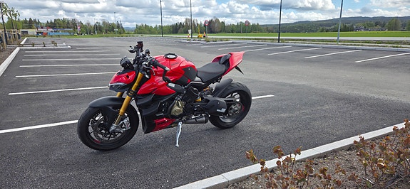 Ducati Streetfighter V4 S 5 of 13
