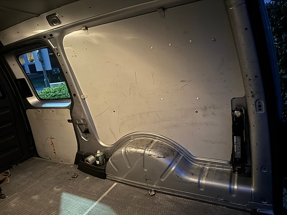 Volkswagen Caddy Maxi 29 of 30