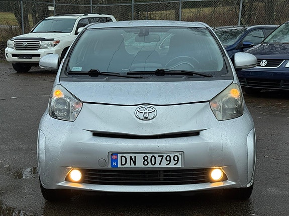 Toyota IQ 2 of 22
