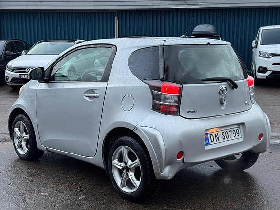 Toyota IQ 4 of 22