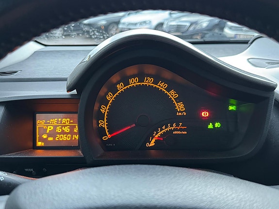Toyota IQ 15 of 22